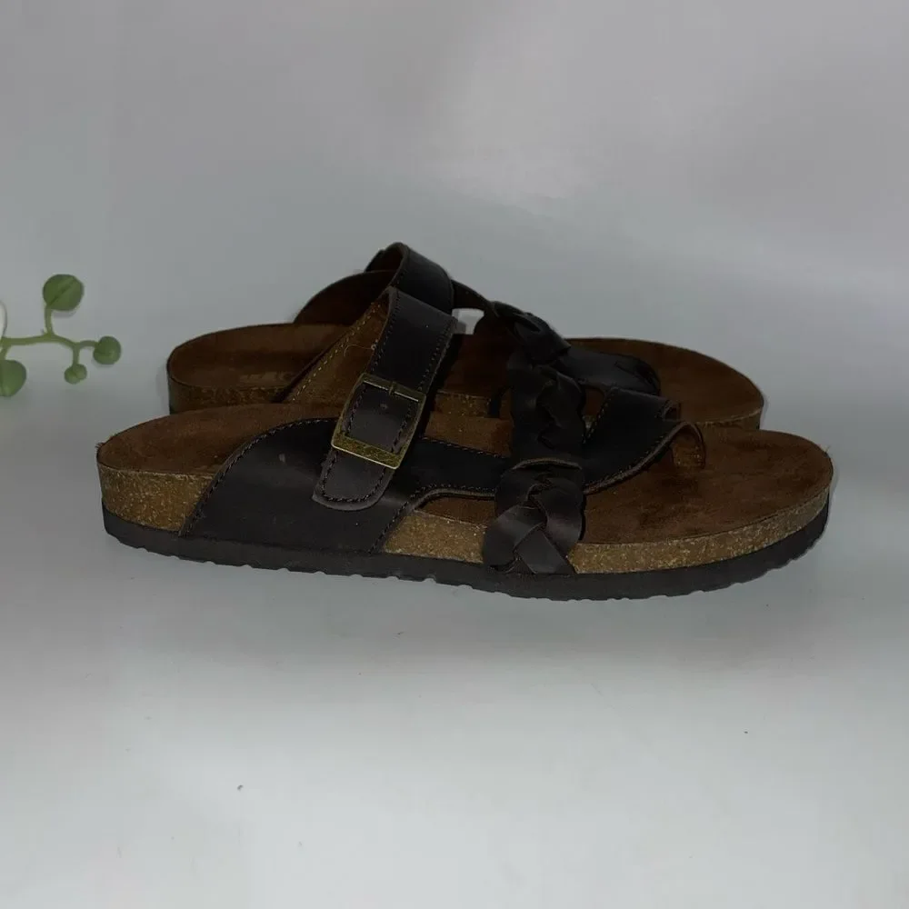New Cliff by White Mountain Brown Sandals